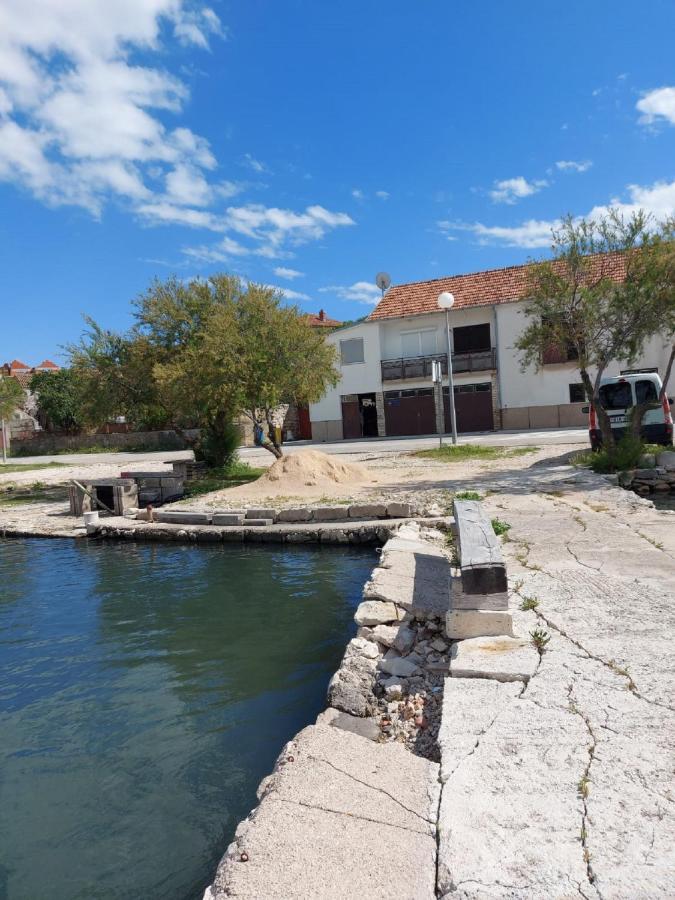 Apartman Luka Jadrtovac Dış mekan fotoğraf