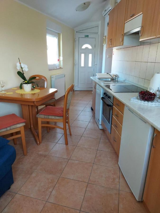 Apartman Luka Jadrtovac Dış mekan fotoğraf