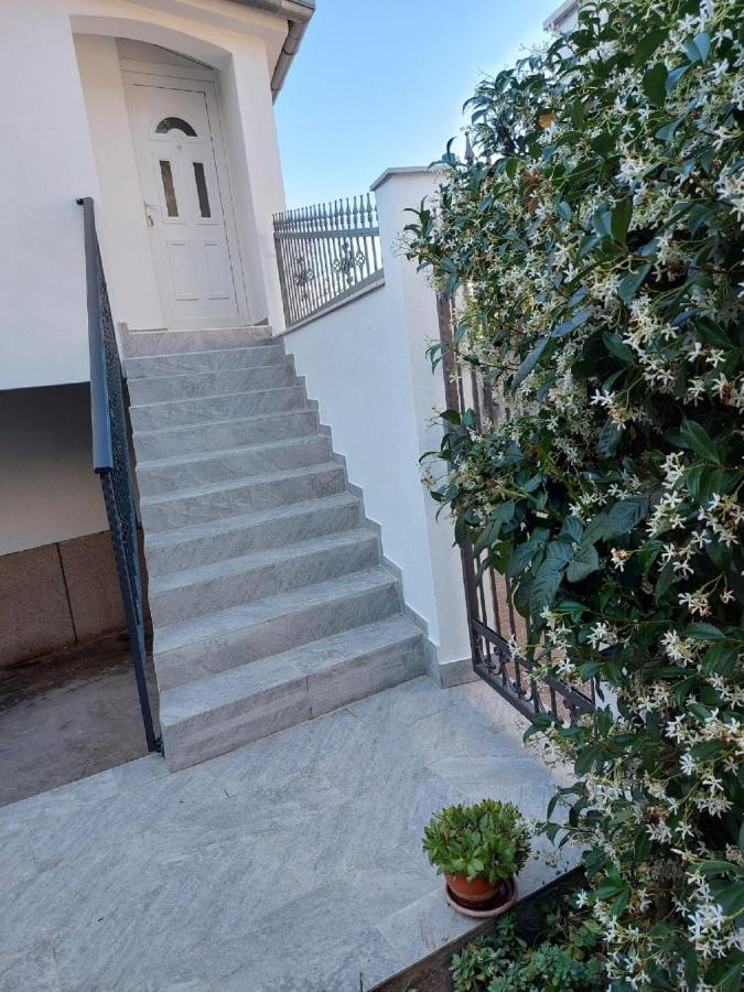 Apartman Luka Jadrtovac Dış mekan fotoğraf